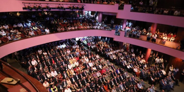 Eduardo Gattás rinde protesta como alcalde de Victoria del periodo 2024-2027