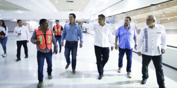 Supervisa Américo Villarreal rehabilitación del Centro de Convenciones de Matamoros
