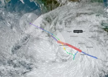 Activan alerta roja en Colima y Michoacán por avance de huracán ‘John’