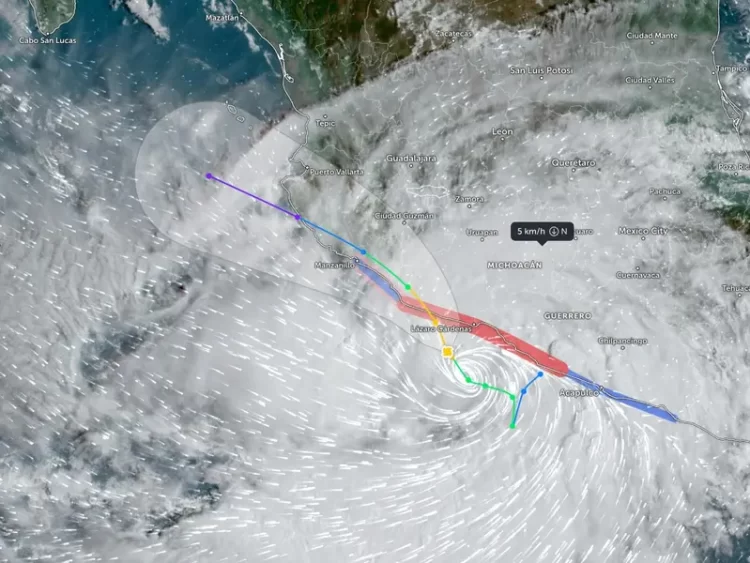 Activan alerta roja en Colima y Michoacán por avance de huracán ‘John’