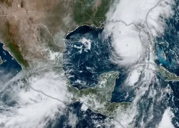 Poderoso huracán ‘Helene’ toca tierra en el norte de Florida como categoría 4