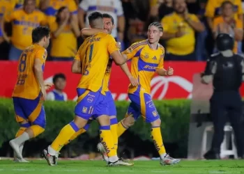 Tigres rescata empate 2-2 ante León con gol de último minuto en el ‘Volcán’