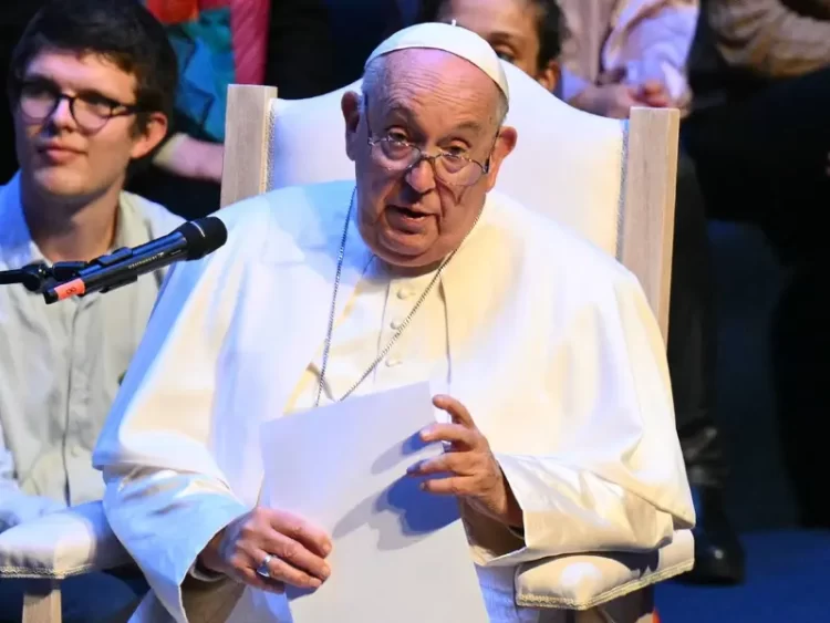 Le llueven críticas al Papa Francisco al hablar del rol de las mujeres en la Iglesia