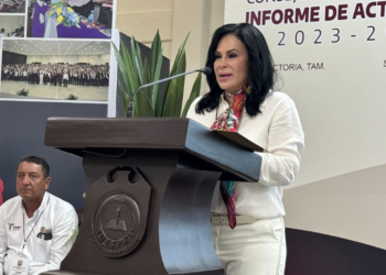 Reconocen liderazgo de 30 años de Blanca Valles en Consejo Estatal del SUTSPET