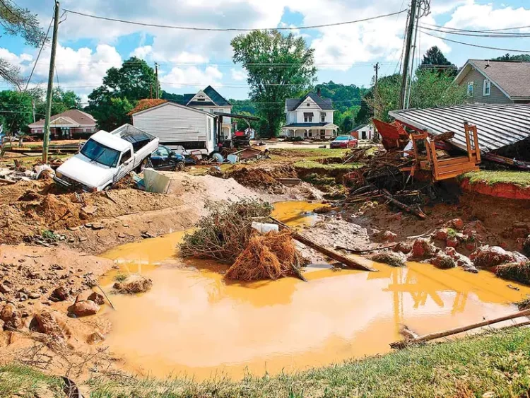 Caos dificulta rescate de víctimas por el huracán Helene en EU