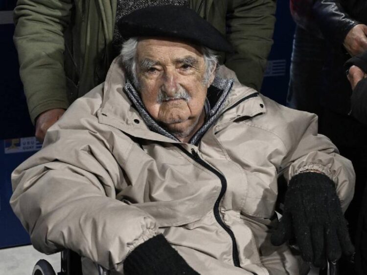 Exmandatario José Mujica recibe tratamiento en sanatorio de Montevideo