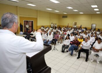 Entregan Premio Estatal de Antigüedad a 220 trabajadores de la salud en Tamaulipas