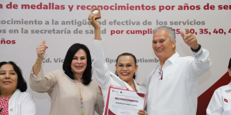 Entregan Premio Estatal de Antigüedad a 220 trabajadores de la salud en Tamaulipas
