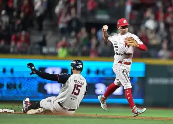 Diablos apalea a Sultanes 14-6 en el inicio de la Serie del Rey 2024