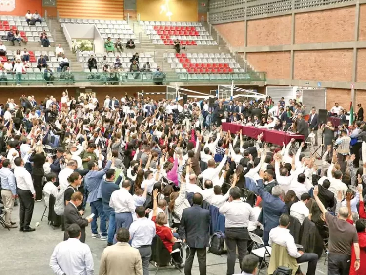 Aprueban diputados federales de Morena-PVEM-PT en lo general reforma al Poder Judicial en México