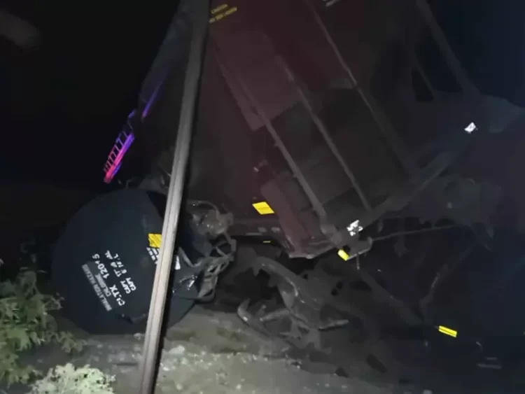 Se descarrila tren con migrantes a bordo en Villa Ahumada, Chihuahua