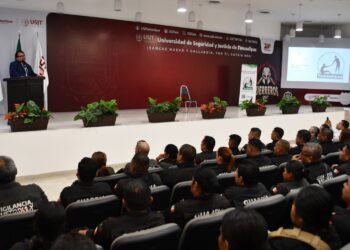 Recibe personal operativo de la SSPT conferencia de derechos humanos enfocada a migración