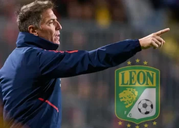 León anuncia a ‘Toto’ Berizzo como su nuevo entrenador; debutará ante el líder