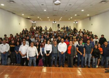 Imparte UAT taller Construyendo Mi Proyecto de Vida, a estudiantes de nuevo ingreso