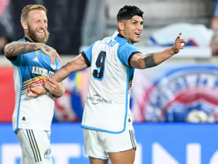 El victorense Alan Pulido anota su quinto gol en la temporada de la MLS