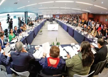 Aprueban en Comisiones del Senado dictamen de reforma judicial; irá al pleno en miércoles