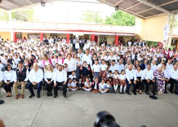 Con educación y valores estudiantes tamaulipecos tendrán un mejor futuro: Américo Villarreal