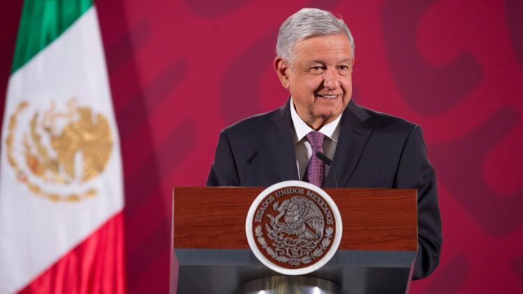 Da López Obrador miniinforme en su última conferencia de prensa Mañanera