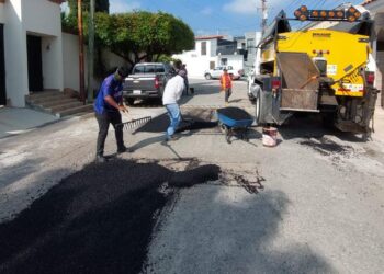 Restaura Municipio 270 m2 más de bacheo en la ciudad