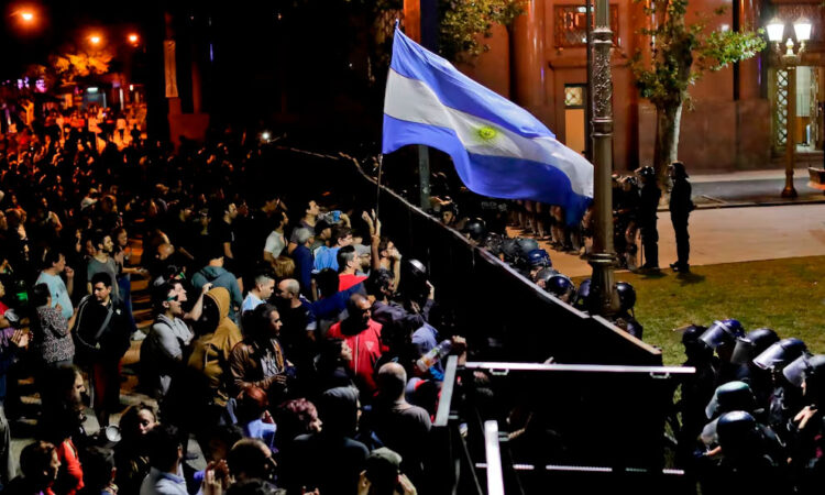 FMI avala veto a reforma jubilatoria y destaca metas fiscales