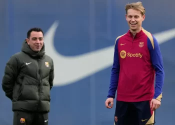Frenkie de Jong desmiente rumores sobre su salario
