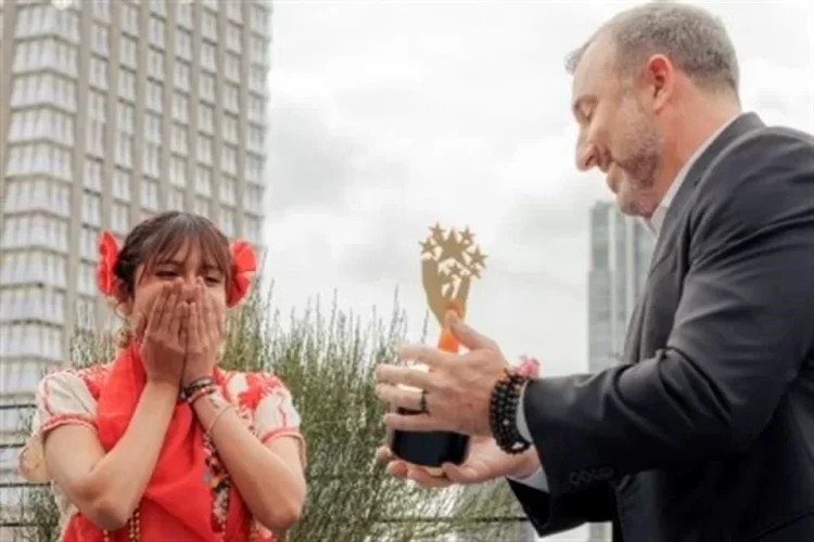 Declaran a mexicana como la mejor estudiante del mundo