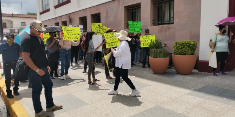 Piden al gobernador apoyo para regularizar asentamiento