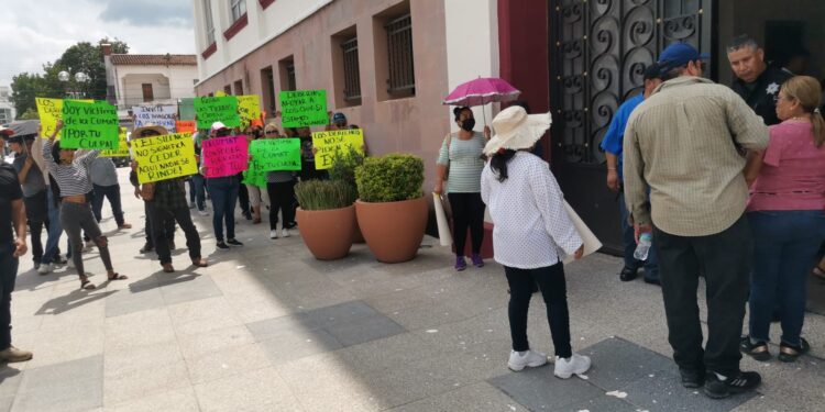 Piden al gobernador apoyo para regularizar asentamiento