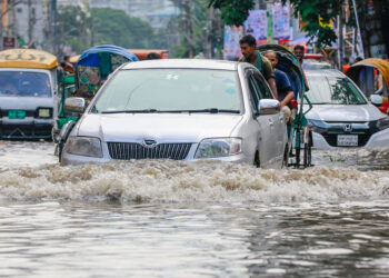 Bruselas ofrece apoyo tras inundaciones en Bangladesh