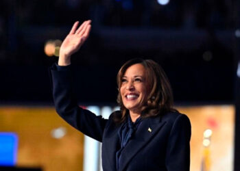 Harris lidera por 2 puntos antes del primer debate con Trump