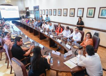 Acuerdan sector empresarial y Lalo Gattás trabajar por Victoria