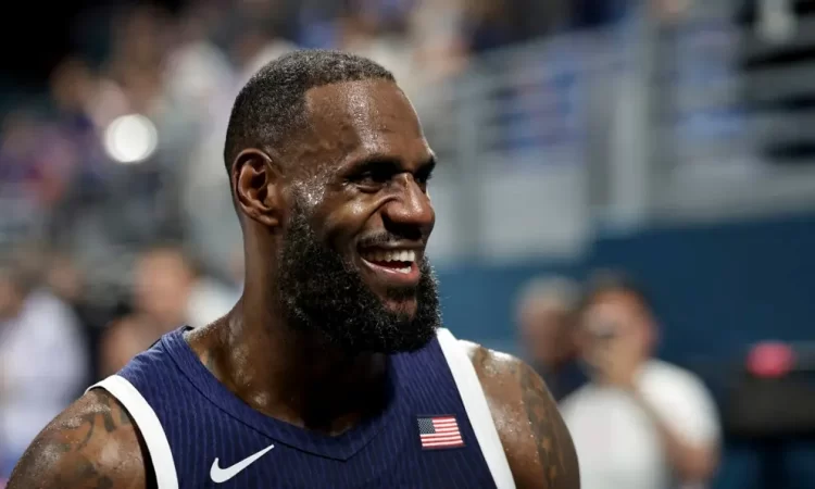 LeBron James emocionado por jugar con su hijo Bronny