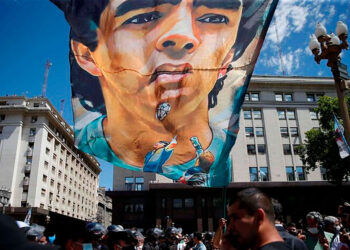 Juicio por caso Maradona se pospone hasta marzo de 2025