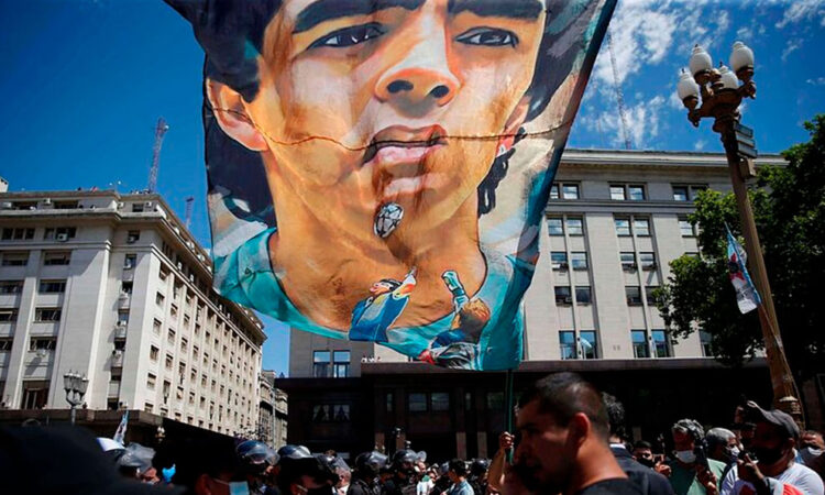 Juicio por caso Maradona se pospone hasta marzo de 2025