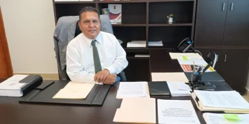 Diputado propone castigar a mujeres que no hagan lonche a maridos