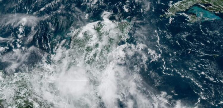 Alertan por posible formación de tormenta tropical