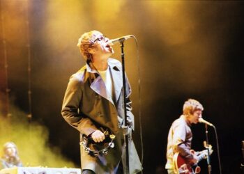 Gobierno irlandés analizará la venta de entradas de Oasis por precios inflados