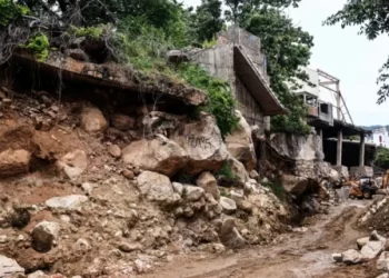 Despliegan 25 mil elementos del Ejército y Marina en Guerrero por huracán ‘John’