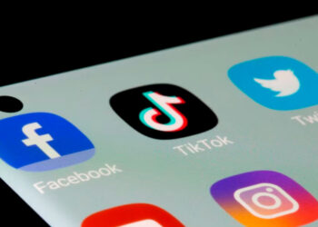 Ley en Australia busca edad mínima para redes sociales