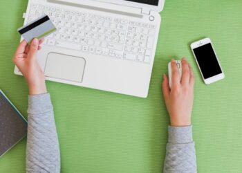 Cómo comprar en Internet de forma rentable: 5 secretos para ahorrar dinero
