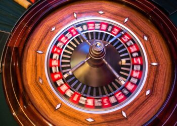 ¿Cuál es la historia de la ruleta de casino y cómo llegó a ser tan popular?