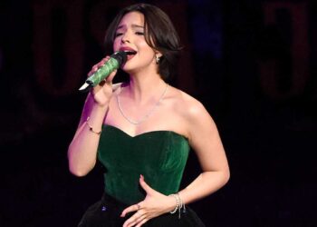 Vestidos de Ángela Aguilar celebran el folclor mexicano en Houston