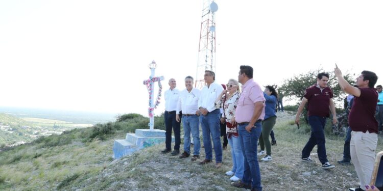 Entrega Américo viviendas a damnificados por la tormenta Alberto 