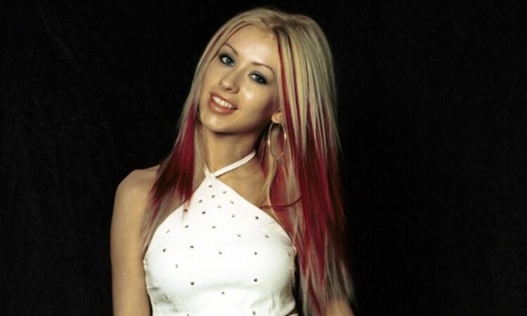 Christina Aguilera y Sabrina Carpenter cantan juntas en homenaje especial