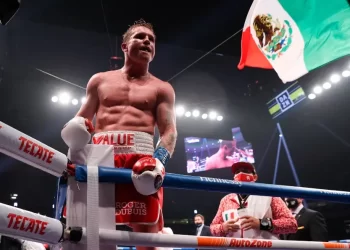 Canelo Álvarez fija su mirada en Japón