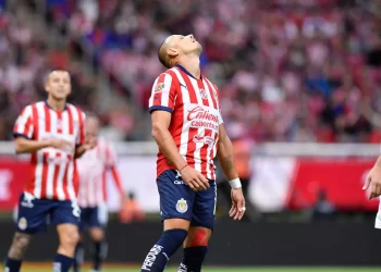 Chicharito Hernández, otra vez lesionado y no jugará en el Cruz Azul vs Chivas