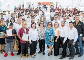 Fortalecen alianza en beneficio de la educación de los adultos