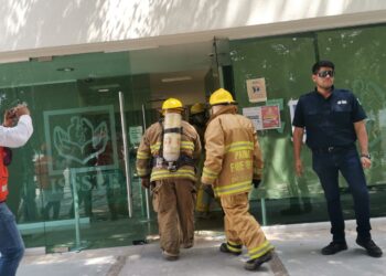 Realizan simulacro de incendio en ISSSTE