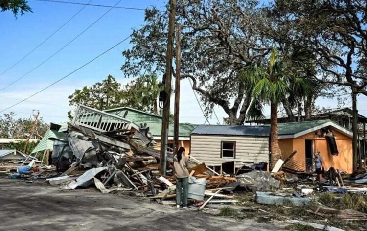 Suman 89 muertos por “Helenne” en EEUU