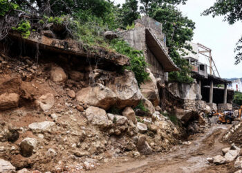 Mueren cuatro personas a consecuencia de huracán “Jhon” en Guerrero